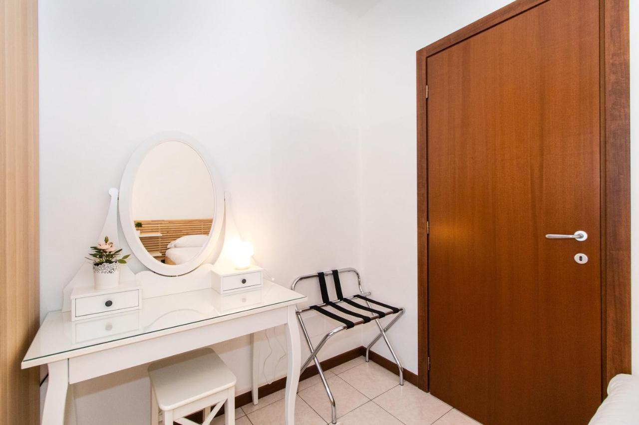 Come Casa Like Home Apartment With Parking ตูริน ภายนอก รูปภาพ