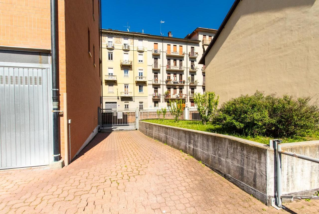 Come Casa Like Home Apartment With Parking ตูริน ภายนอก รูปภาพ